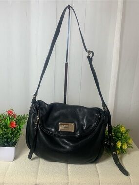 GUC Marc Jacobs Black Leather Shoulder Bag L 12.5” x H 11” x D 1”